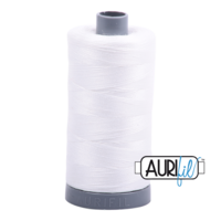 Aurifil Mako28 #2021 Natural White - 750m Quiltgaren