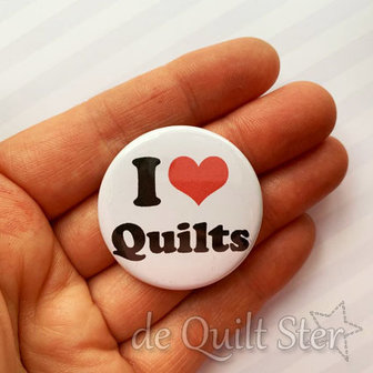 Button I Love Quilts
