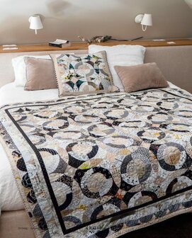 Di Greig - Simply Neutral... a narrative of quilts 