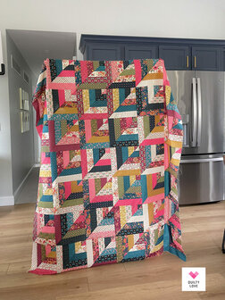 Lucky Log Cabins Quilt by Quilty Love