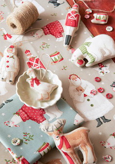 Tilda Merry Little Christmas | Mistletoe Red [100623]