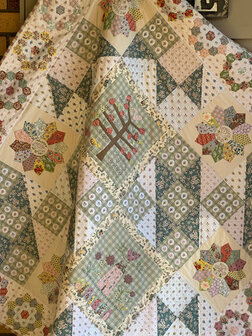 The Birdhouse | Patroon - Light &amp; Shade Quilt [D409]