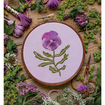 Emillie Ferris | Paint with Thread, in the garden