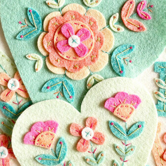 The Cinnamon Patch | DIY Pakket ' Folk Art Hearts' [CPK098]