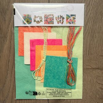 The Cinnamon Patch | DIY Pakket ' Folk Art Hearts' [CPK098]