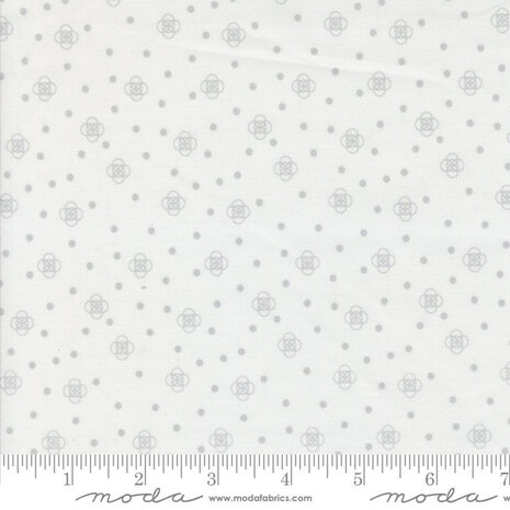 Mixed Bag of Bonbons | Running Laps White Grey [18254-11]