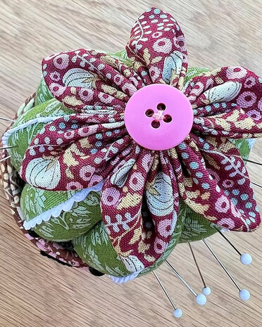 Melly and Me Patroon | Prickly Pete Pincushion [MM715] 